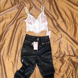 Tiger Mist Australia XS Look: Lennon Black Pant with Emery White Top (US Size 2)